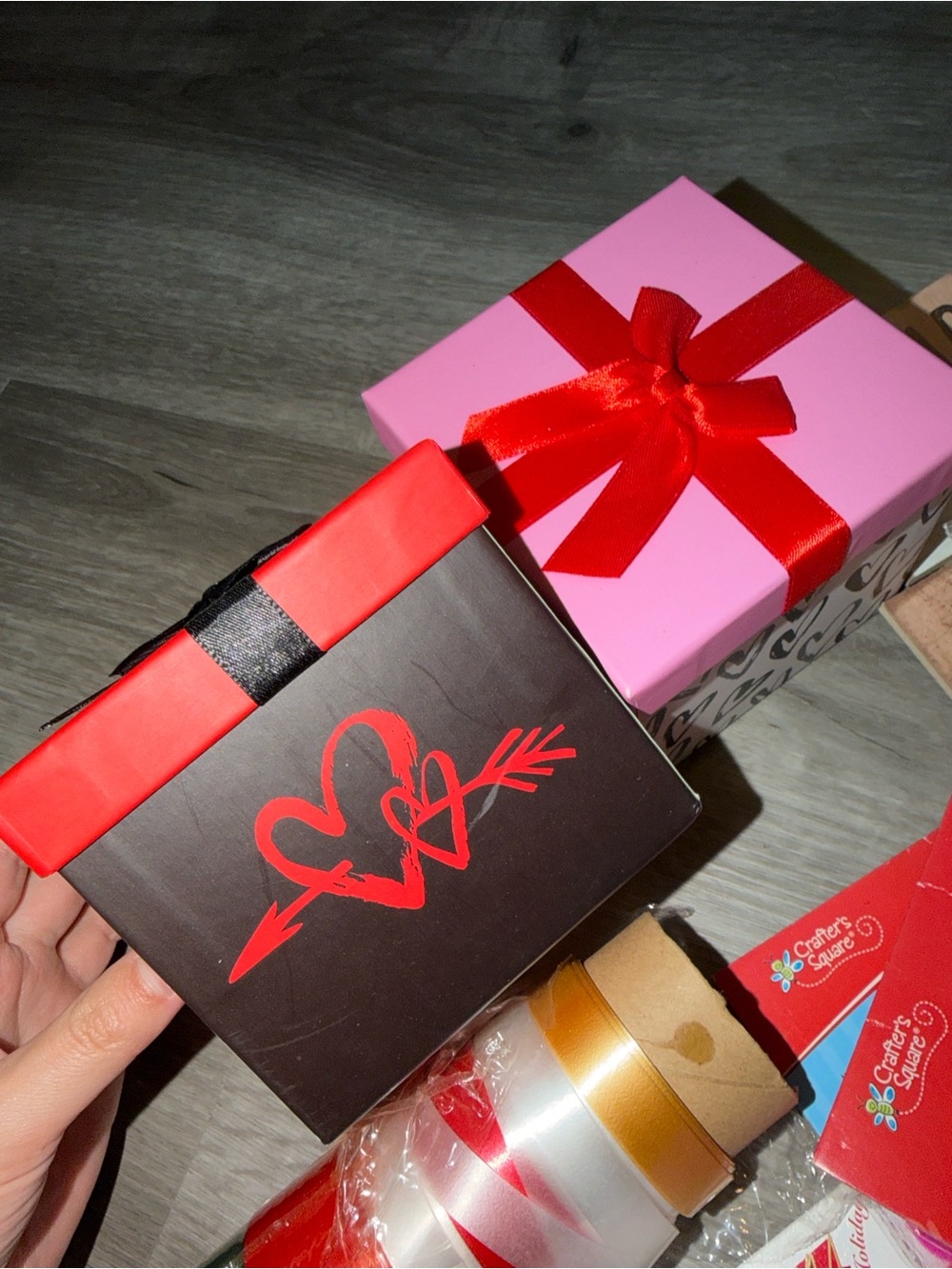 Holiday Party Gift Bag & Wrapping Set - Red, Green, Blue, Pink - Picture 3 of 7